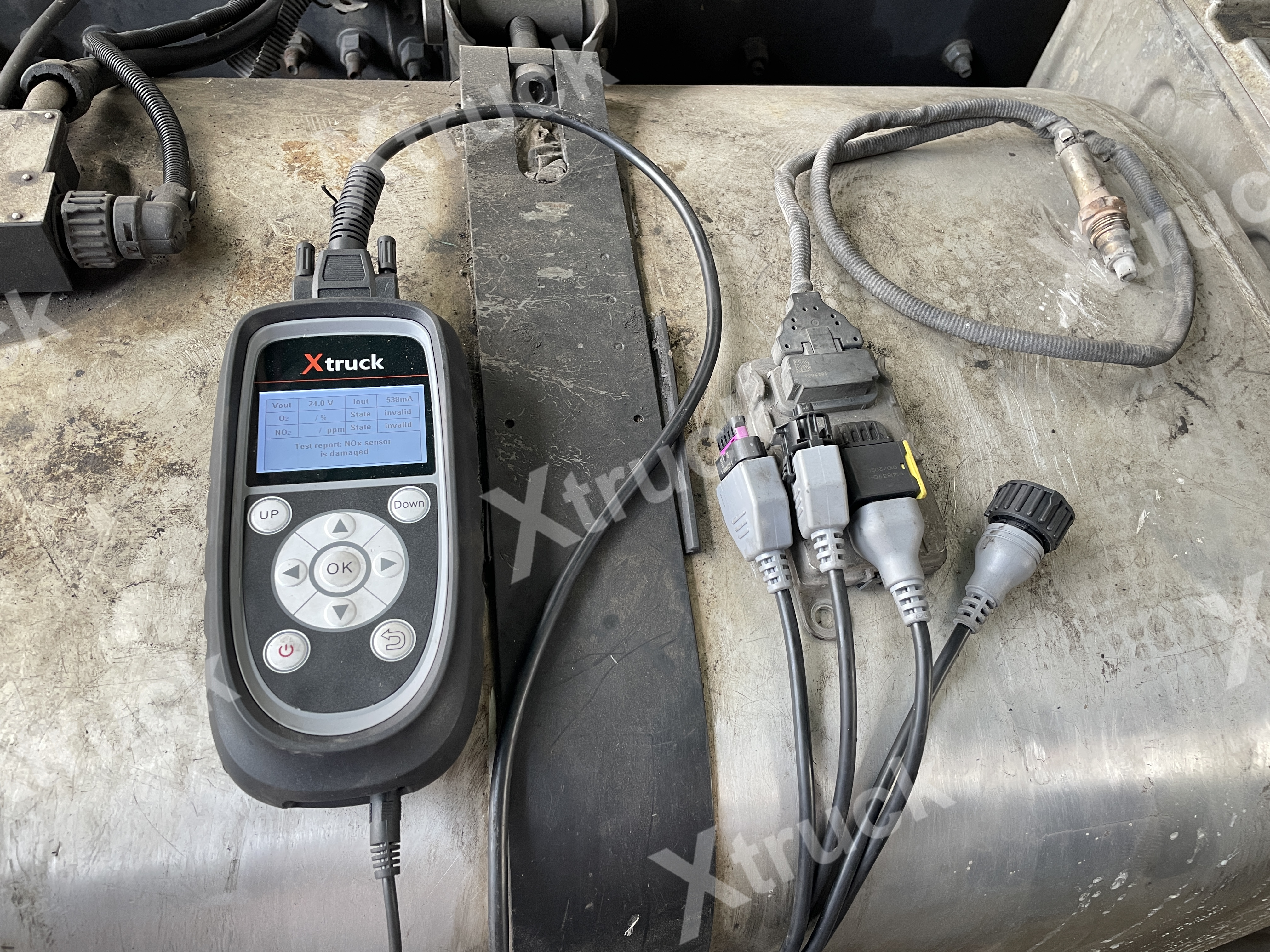 Xtruck Y005 CAN-BUS node search Urea SCR tester urea pump Nitrogen sensor Level sensor detector diagnosis tool